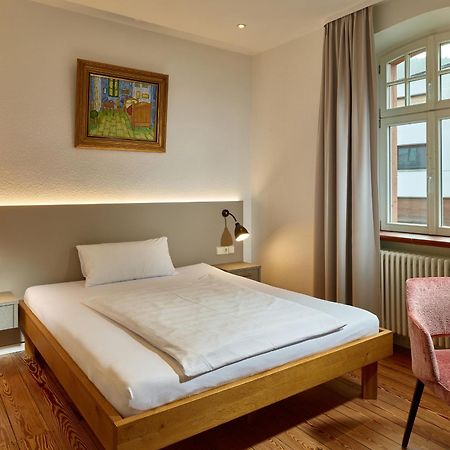 Hotel & Restaurant Burgschaenke Kaiserslautern Eksteriør billede